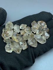 Petroleum Quartz Crystals Fluorescent Lot from Pakistan – 75 g