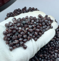 Garnet Crystals from Skardu Pakistan – 574 g Crystal Lot