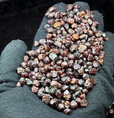 Almandine Garnet Crystals from Skardu, Pakistan – 162 g Mineral Lot
