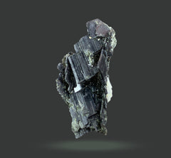 Natural Epidote Crystals from Pakistan