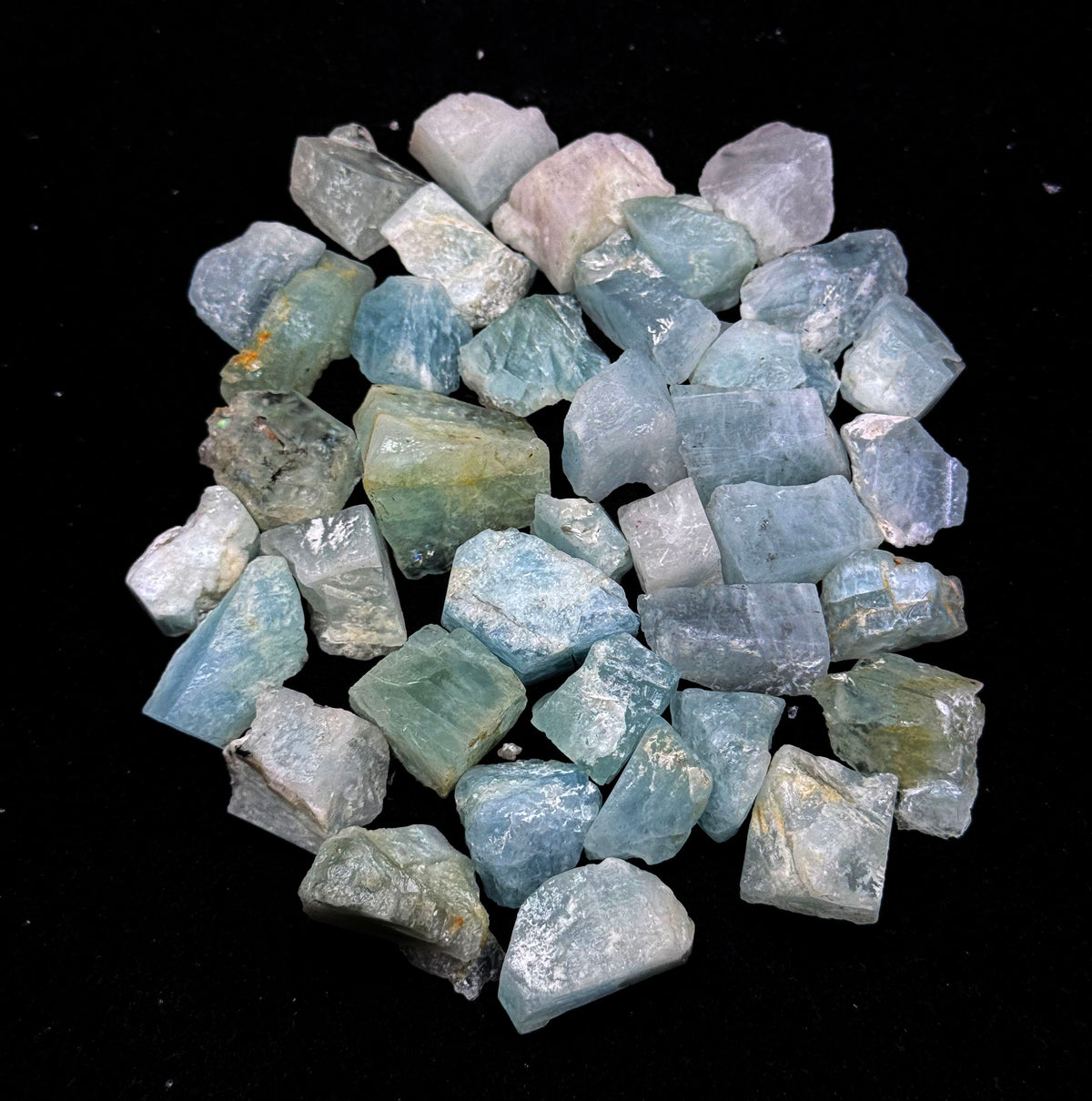Rough Aquamarine from Afghanistan – 221 g Mineral Lot